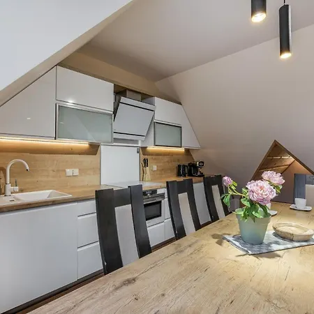 Апартаменти Nr 17 Z 2 Sypialniami I Widokiem Na Gory, Odkryj-zakopane